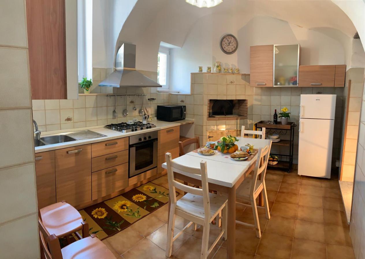 Вилла Mena Holiday House Сант'Анджелло Экстерьер фото