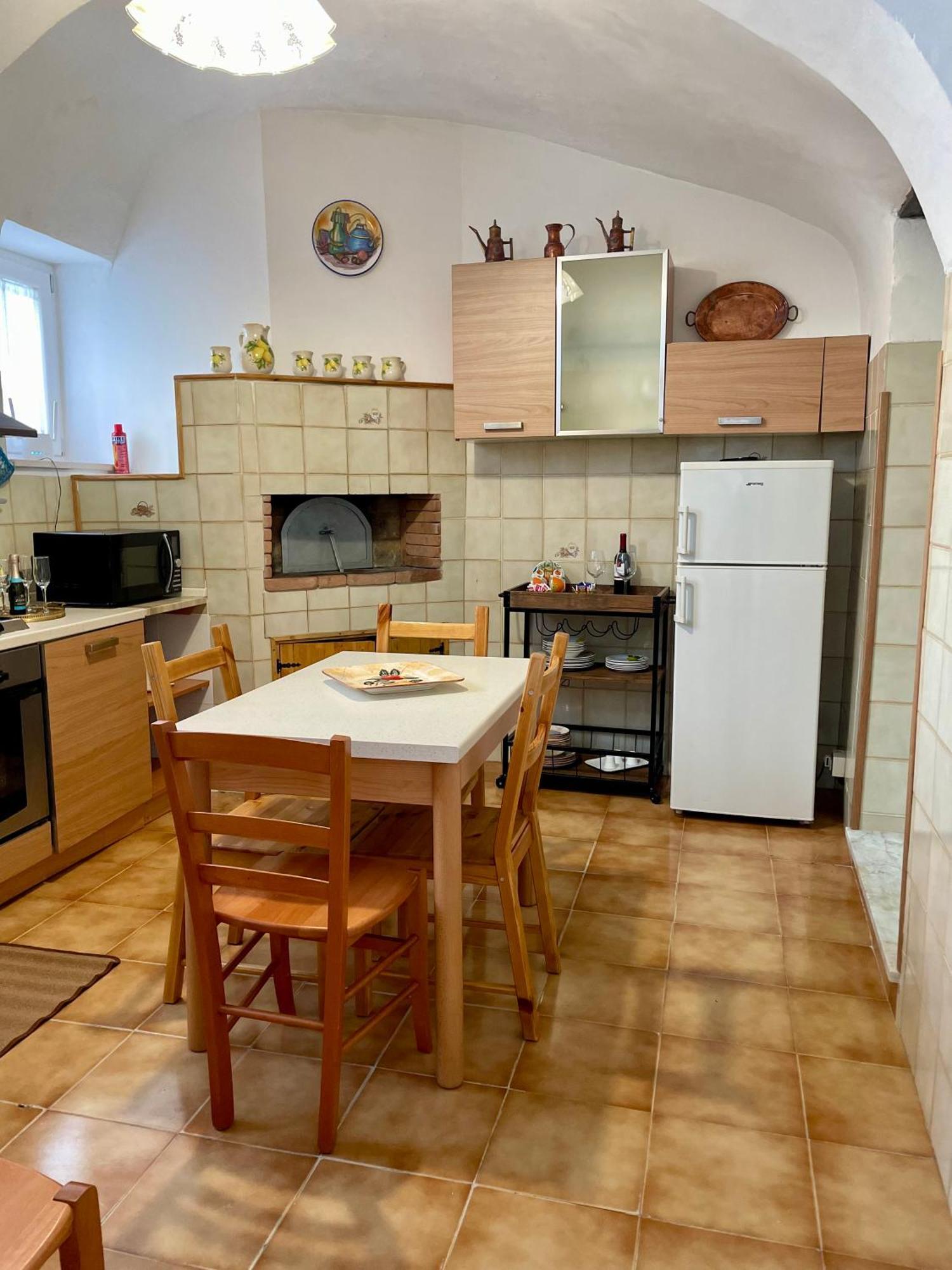 Вилла Mena Holiday House Сант'Анджелло Экстерьер фото