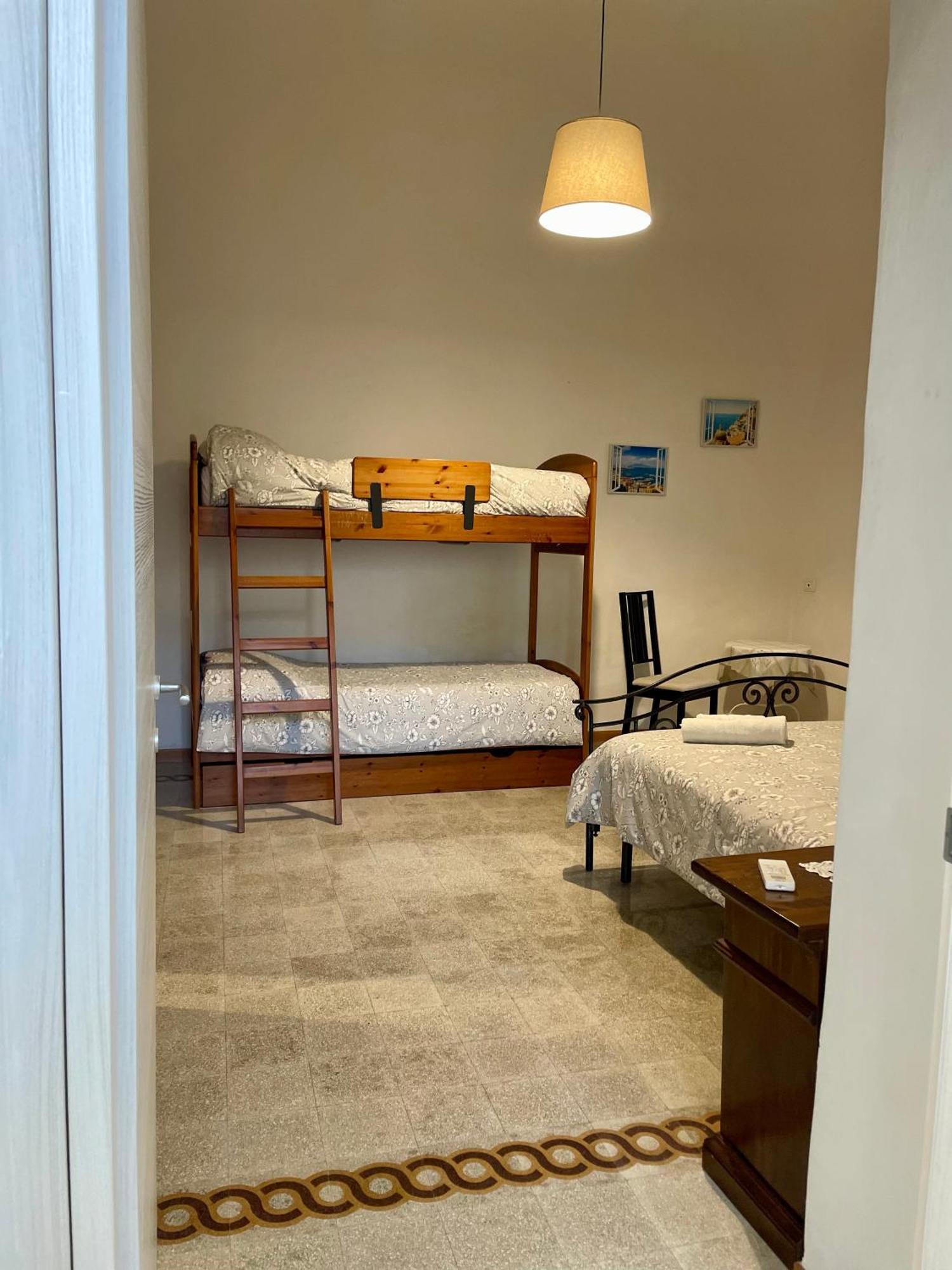 Вилла Mena Holiday House Сант'Анджелло Экстерьер фото