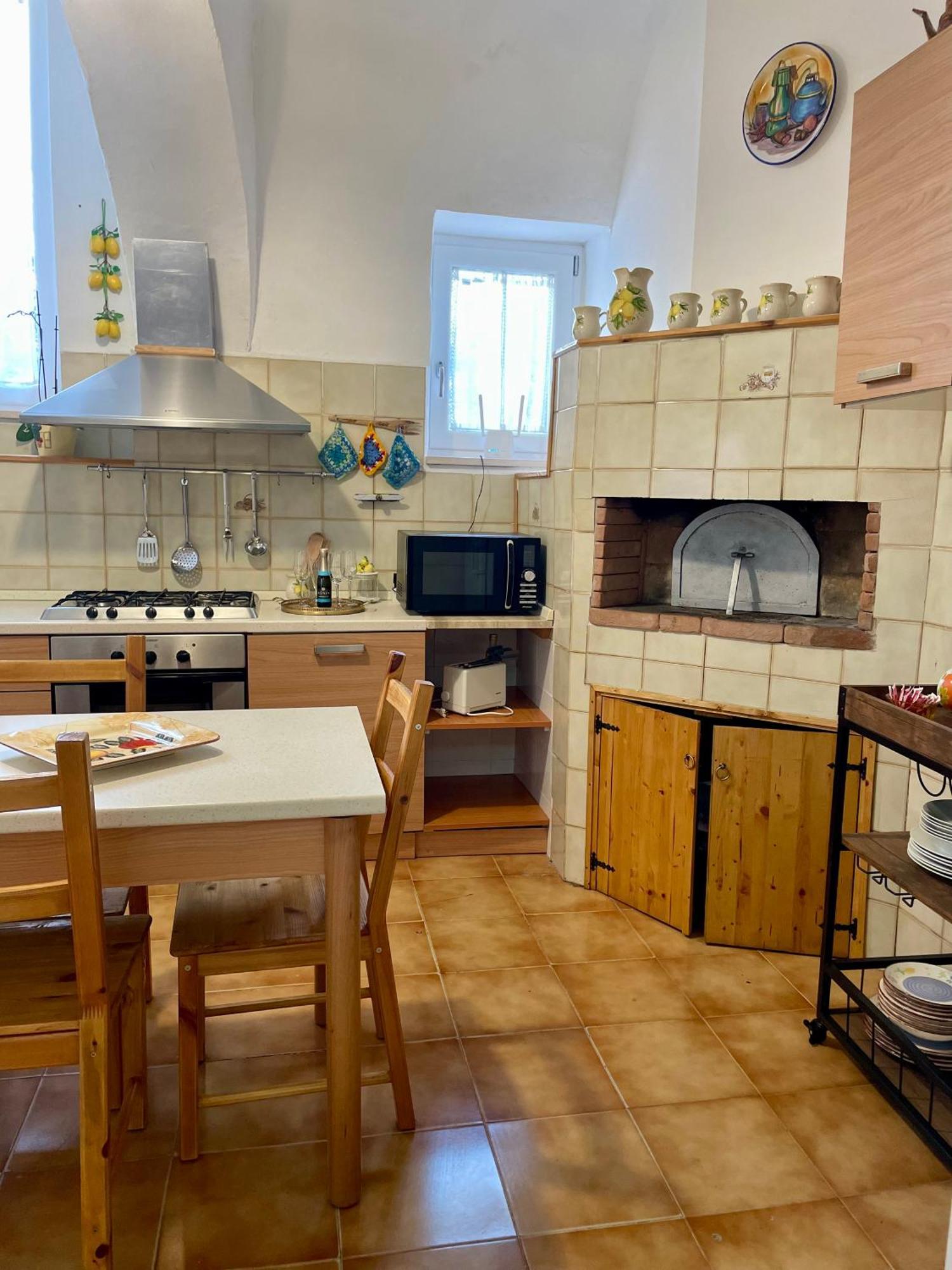 Вилла Mena Holiday House Сант'Анджелло Экстерьер фото