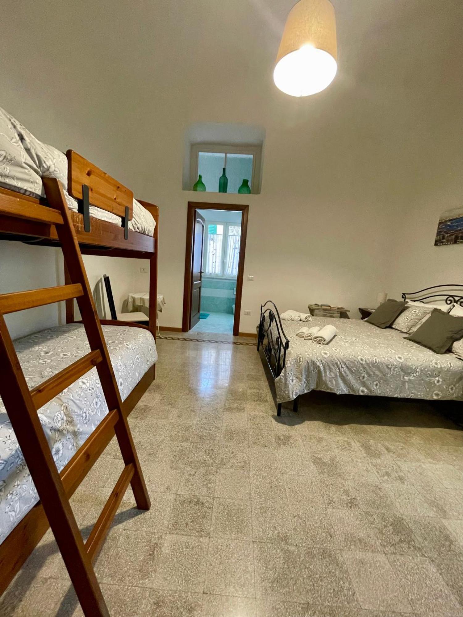 Вилла Mena Holiday House Сант'Анджелло Экстерьер фото